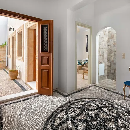 Eleni With Hot Tub And Acropolis View ヴィラ リンドス