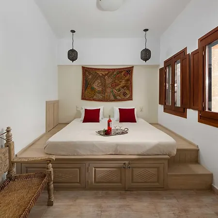 Eleni With Hot Tub And Acropolis View ヴィラ *